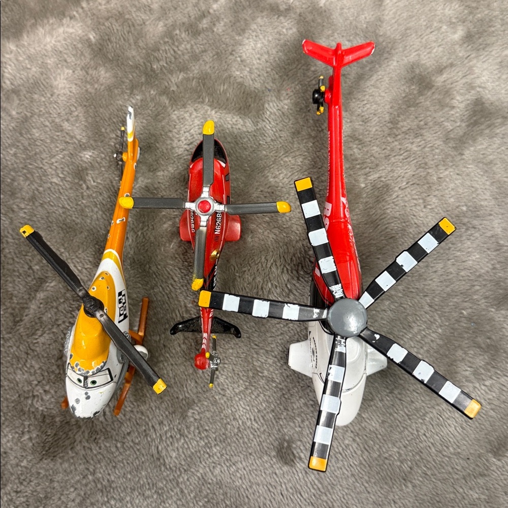🚁Disney Pixar Planes RSC-01Rescue Chopper 1:45, Ron Hover,&Plastic Piston Peak - Picture 11 of 11